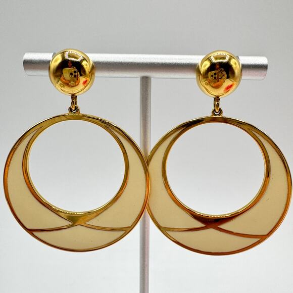 Vintage Monet Cream Enamel Hoop Dangle Earrings Big Bold Chic 80s 90s Runway - Picture 2 of 9
